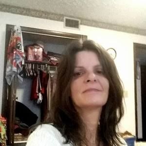 Meet your Posher, Leila